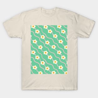 Wavy ditsy floral pattern in green T-Shirt